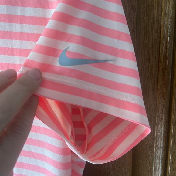 Pink and white striped Nike Dri Fit Golf Polo Shirt Pickleball tennis Medium‎ - Picture 3 of 4